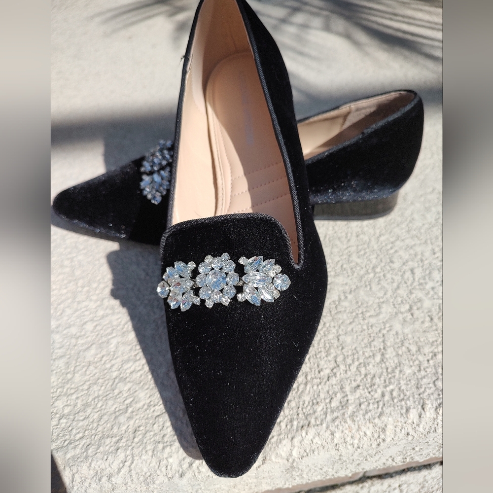 Adrianne Vittadini Elegant Velvet With Rhinestone Flats - Picture 3 of 10